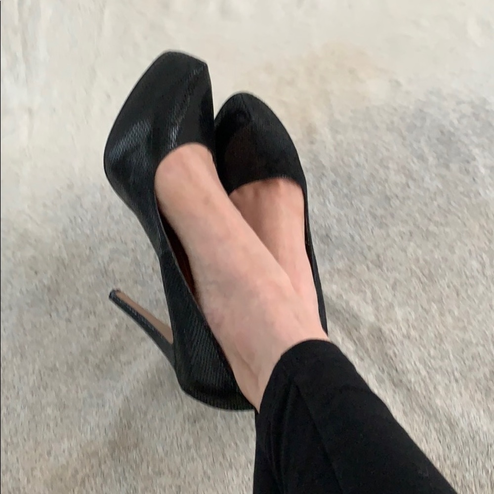 Bcbgeneration Pumps - image 3